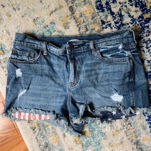 Old Navy boyfriend Americana pocket jean shorts